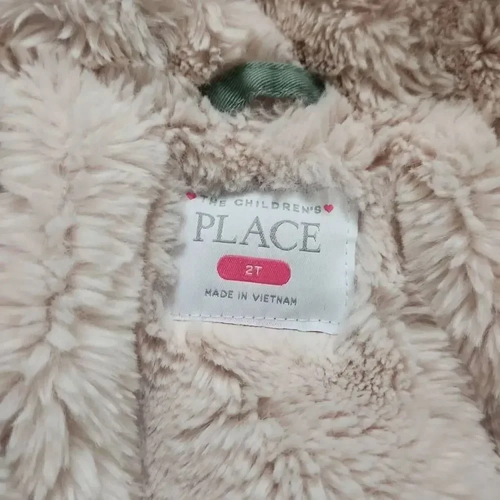 The Children's Place Girls Size 2T Green Pink Faux Fur Lined Unicorn Patch Coat